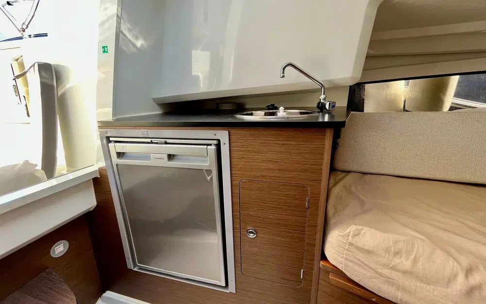 slider 7 Jeanneau Cap Camarat 7.5 WA