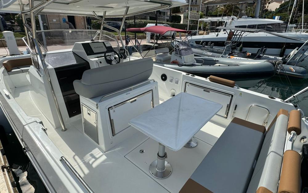 slider 1 Beneteau Flyer 9 Spacedeck