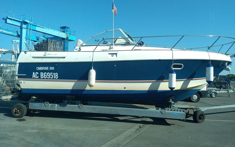 slider 3 Beneteau Ombrine 800