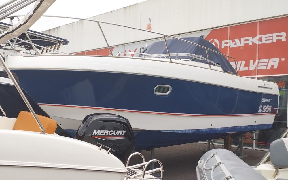 slider 4 Beneteau Ombrine 800