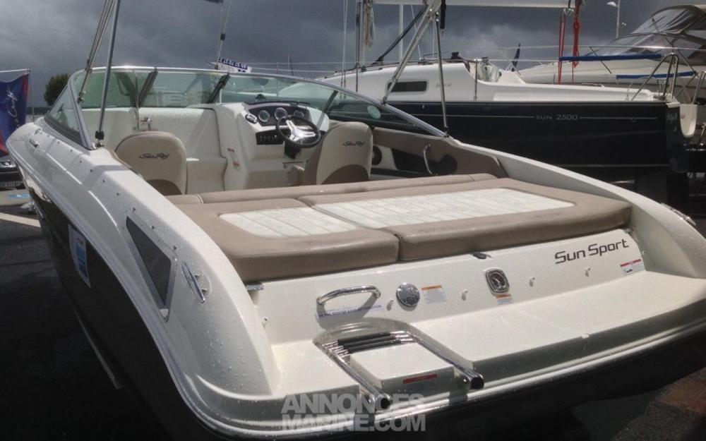 slider 10 Sea Ray  210 Sunsport