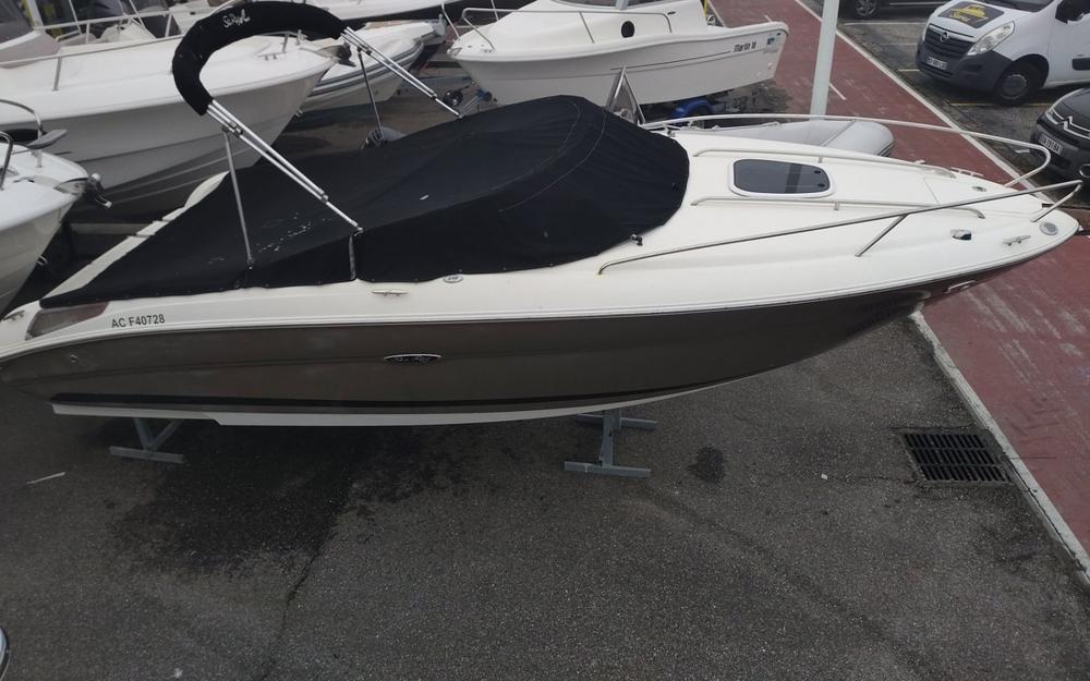 slider 7 Sea Ray  210 Sunsport