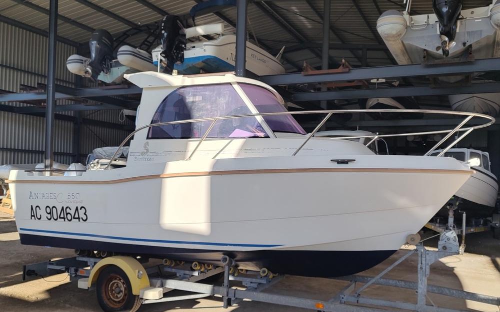 slider 0 Beneteau Antares 550 Calanque