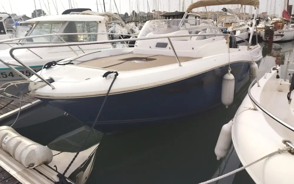 slider 2 Jeanneau Cap Camarat 7.5 WA