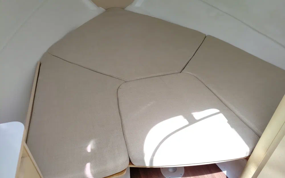 slider 8 Beneteau Flyer 750 Sundeck