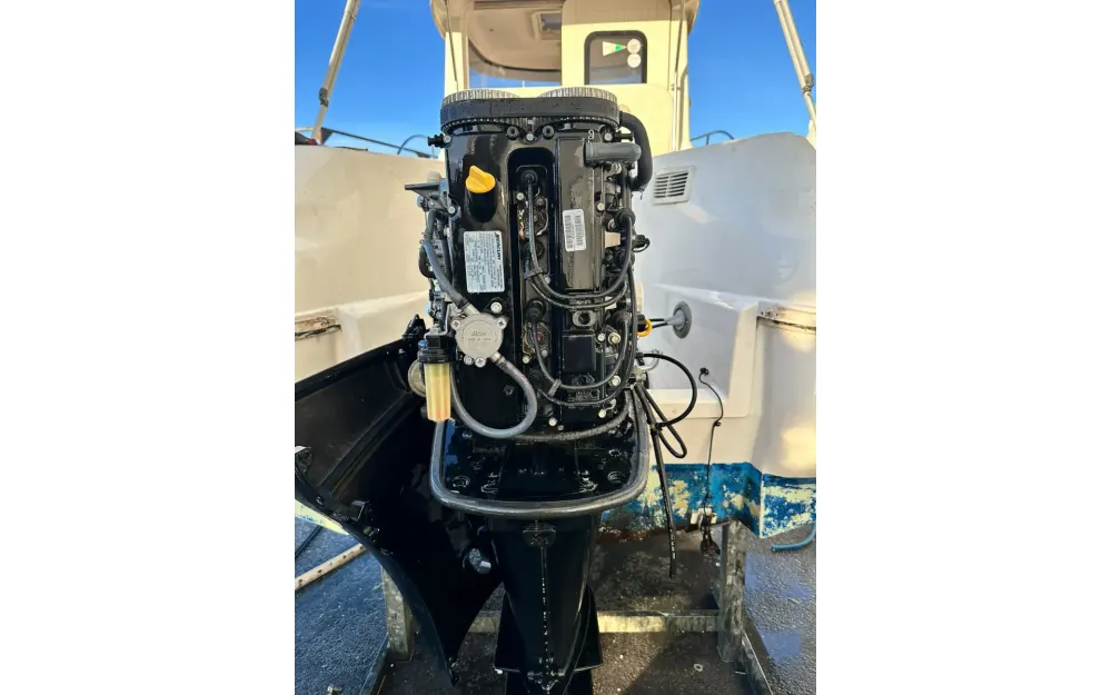 slider 9 Quicksilver  580 Pilothouse