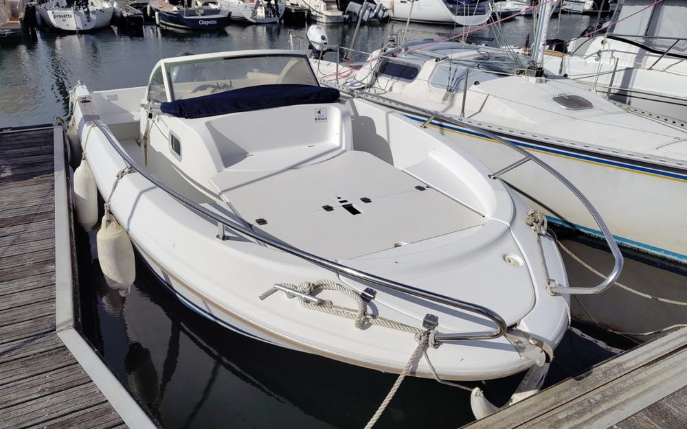 slider 2 Beneteau Ombrine 630