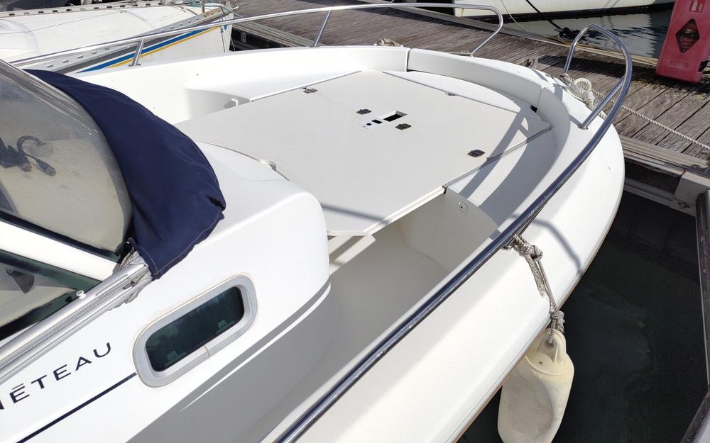 slider 8 Beneteau Ombrine 630