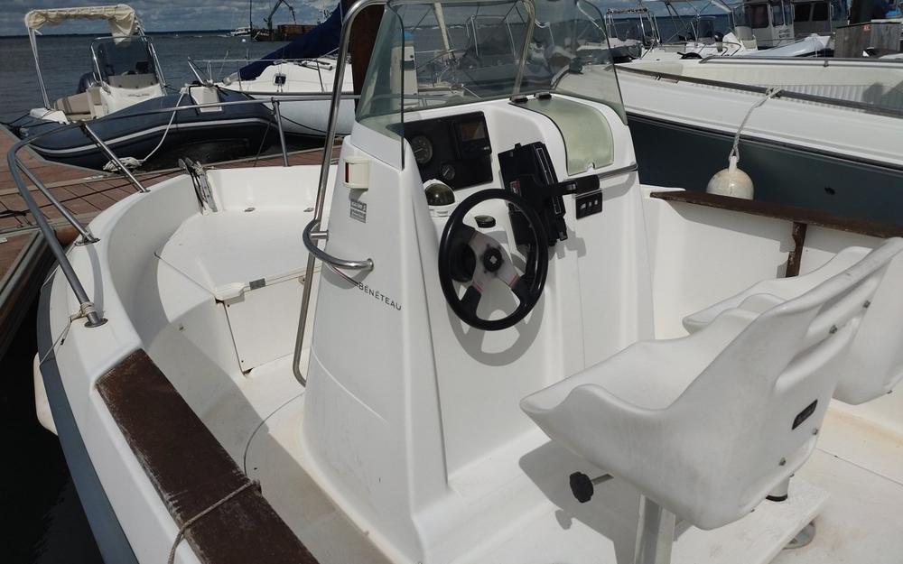 slider 5 Beneteau Flyer 570 Open