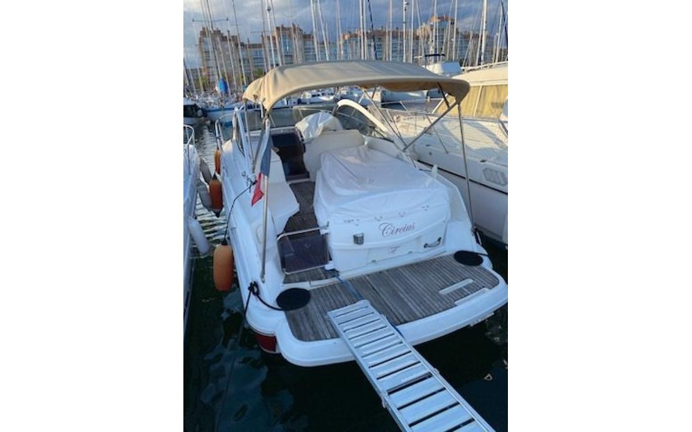 slider 4 Beneteau Monte Carlo 27