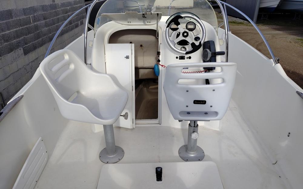 slider 6 Beneteau Flyer 550 Open