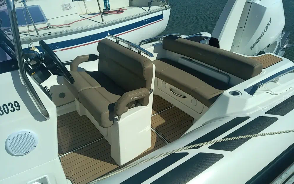 slider 8 Brig EAGLE 6.7 hypalon