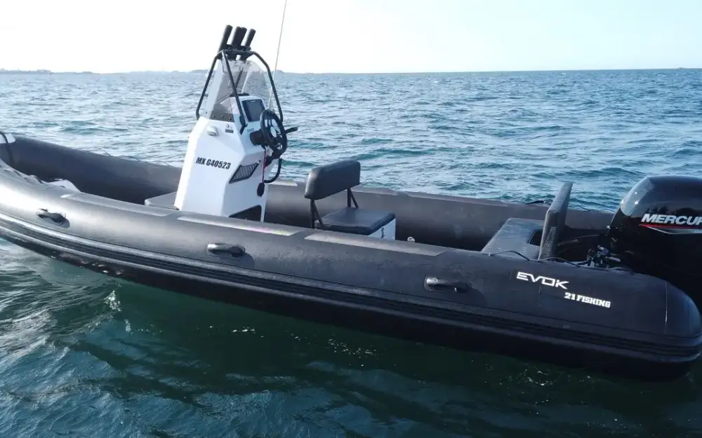 slider 8 Evok Marine Evok 21 Fishing