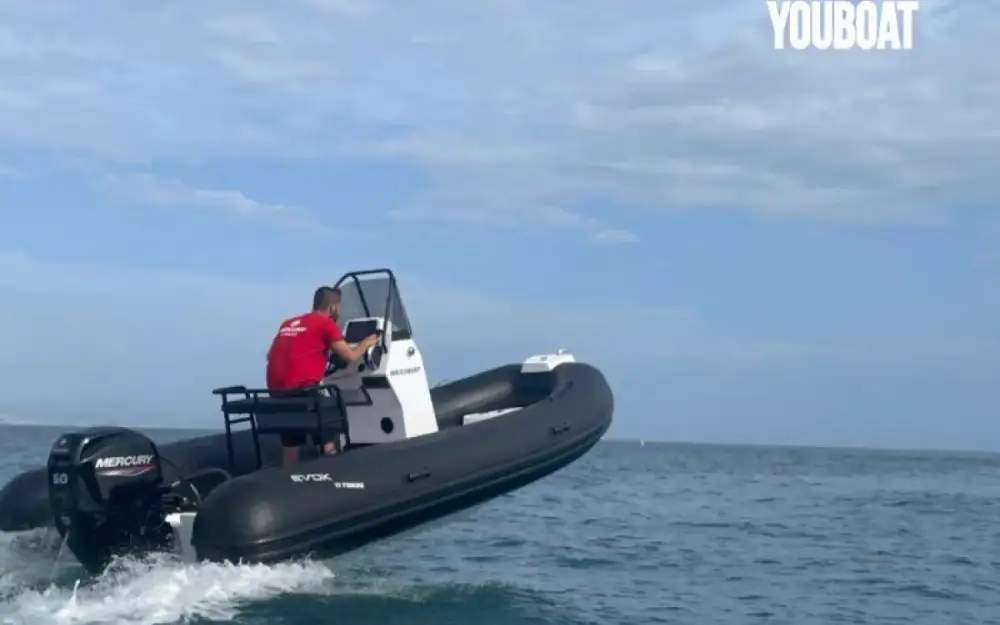 Evok MarineEvok 17 Fishing