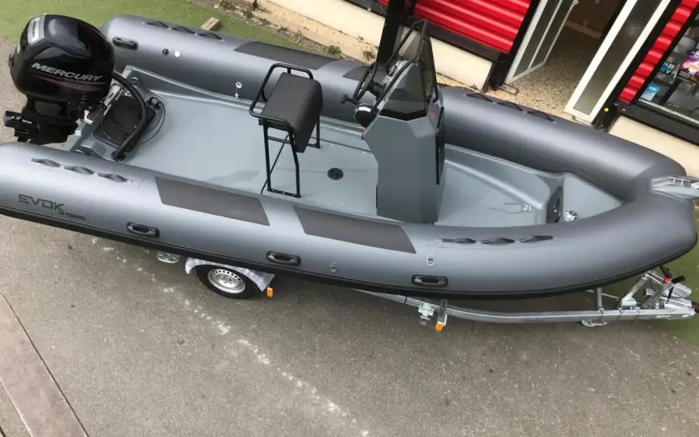 slider 9 Evok Marine Evok 19 Fishing
