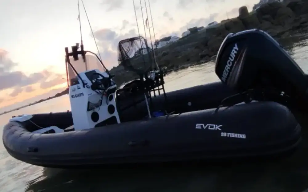 slider 6 Evok Marine Evok 19 Fishing