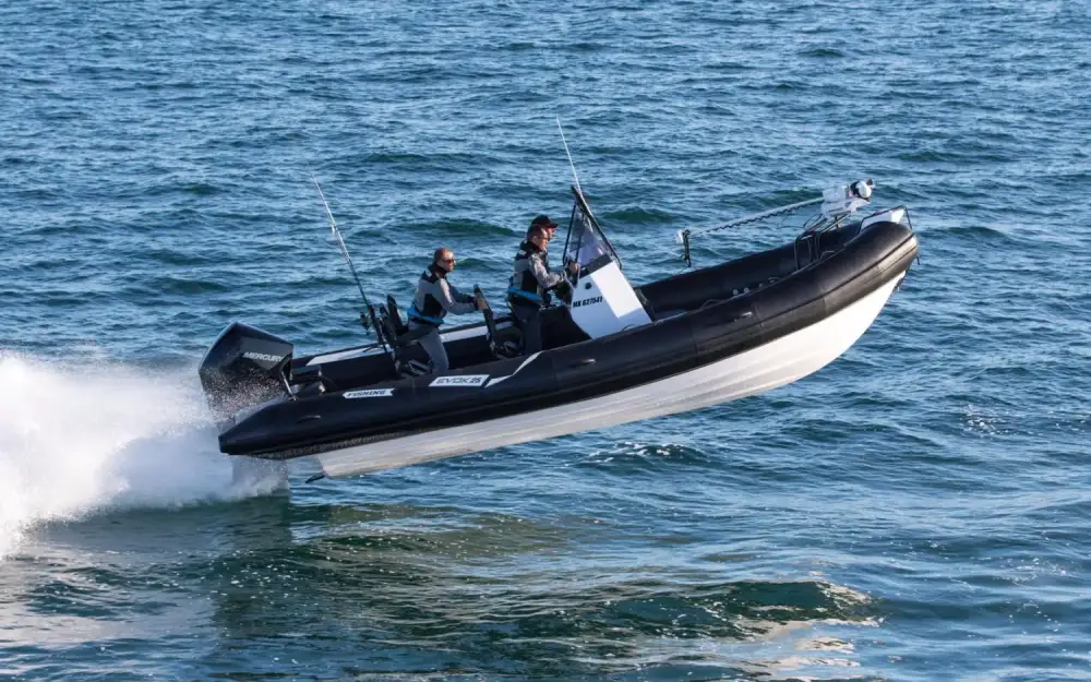 slider 1 Evok Marine Evok 25 Fishing