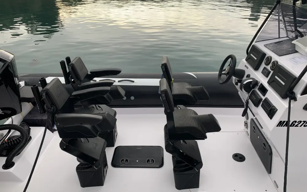 slider 8 Evok Marine Evok 25 Fishing