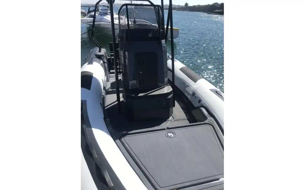 slider 5 Evok Marine Evok 23 Fishing