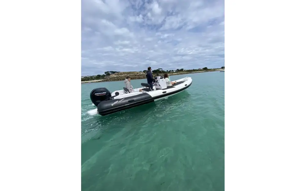 slider 7 Evok Marine Evok 21 Ocean