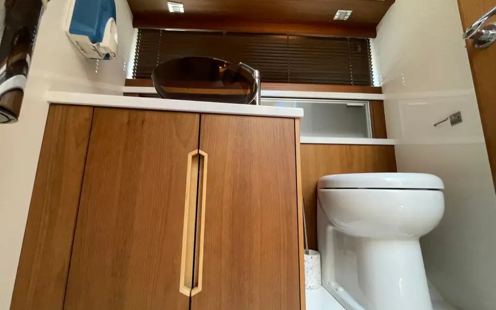 slider 16 Galeon  430 Skydeck