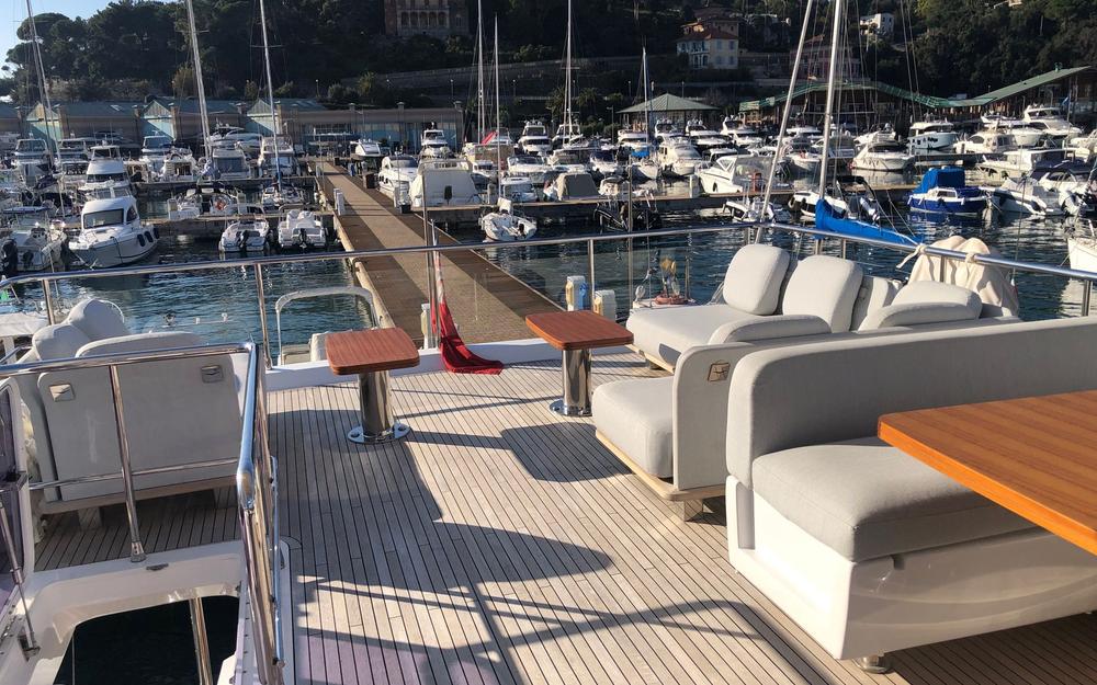 slider 17 Azimut  72 flybridge