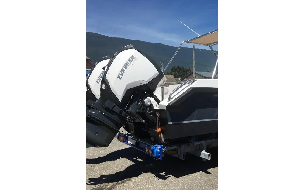 slider 4 Evinrude 150