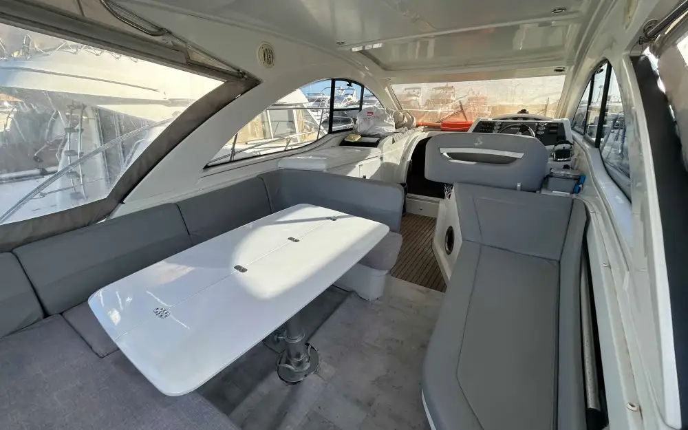 slider 1 Beneteau Gran Turismo 34