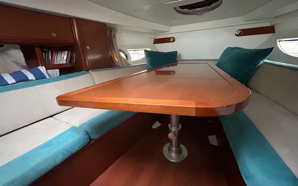 slider 2 Beneteau Gran Turismo 34
