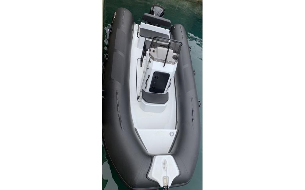 slider 5 Evok Marine Evok 18 Fishing