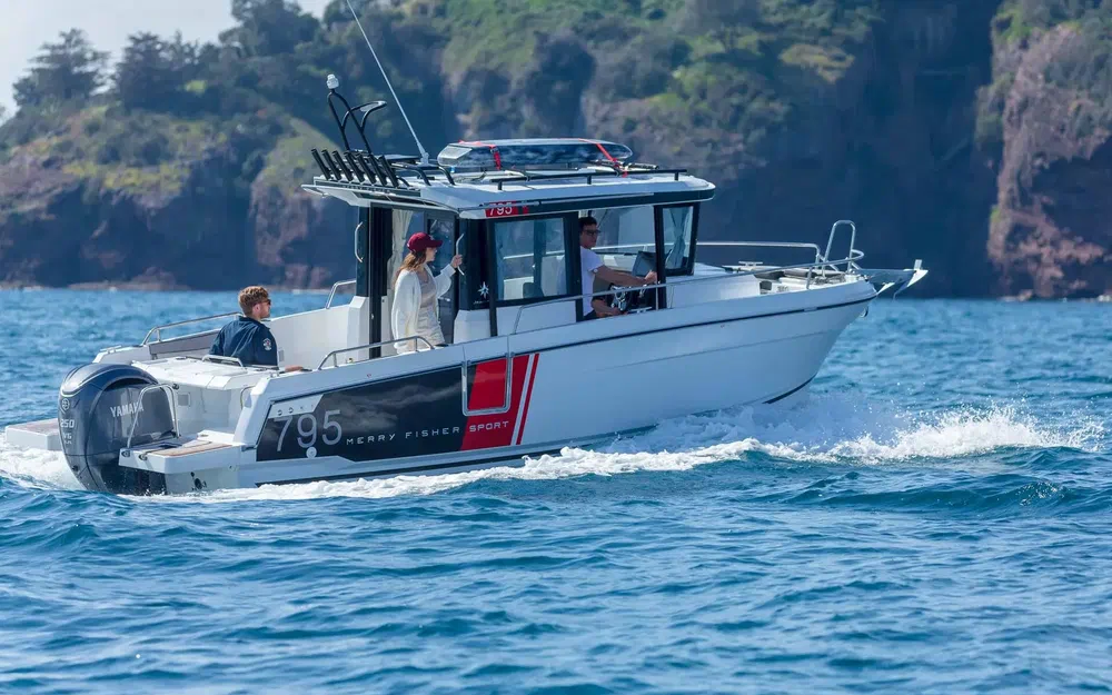 slider 0 Jeanneau Merry Fisher 795