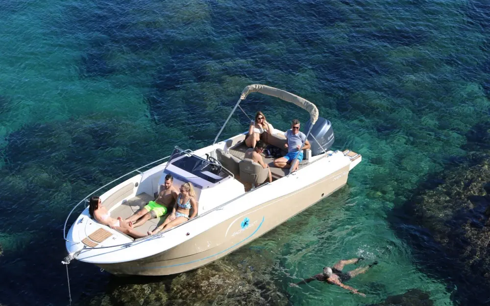 slider 0 Pacific Craft  750 Open - null