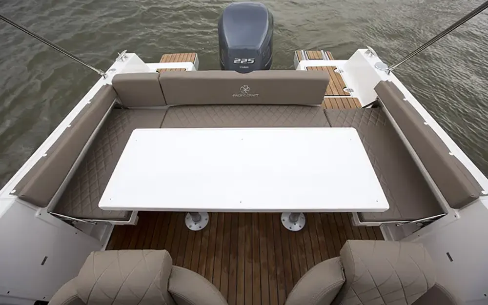 slider 2 Pacific Craft  750 Open - null