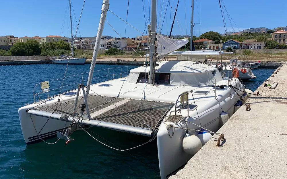 slider 2 Fountaine Pajot Athena 38 - null