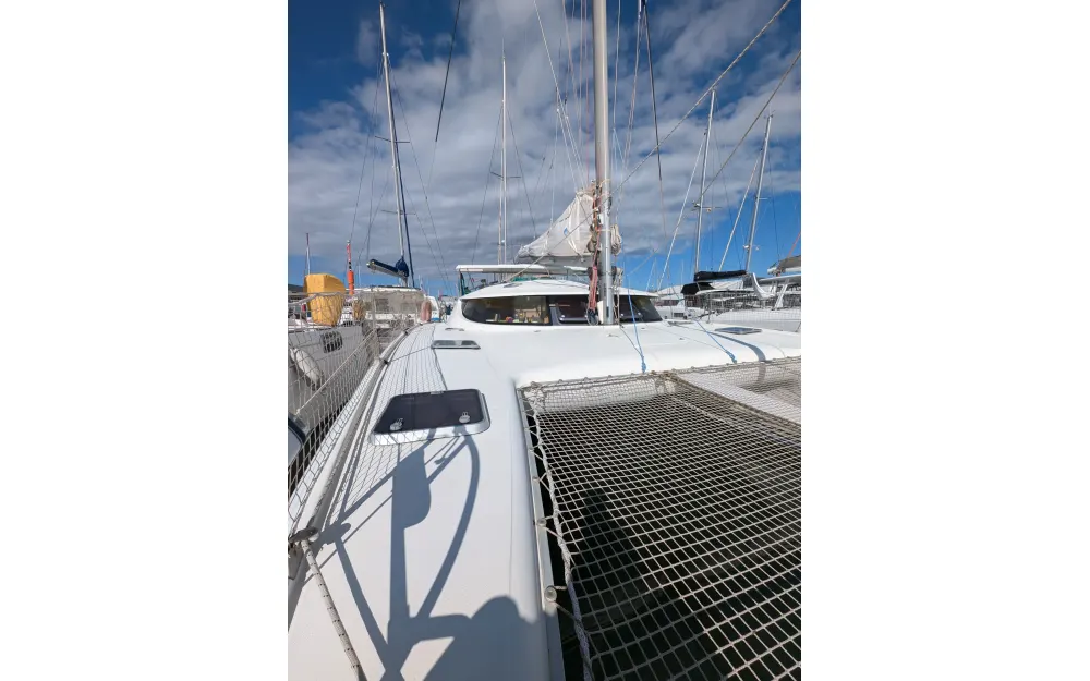 slider 7 Fountaine Pajot Athena 38 - null