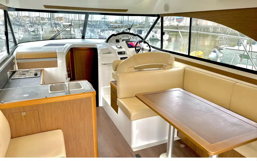 slider 2 Beneteau Antares 36