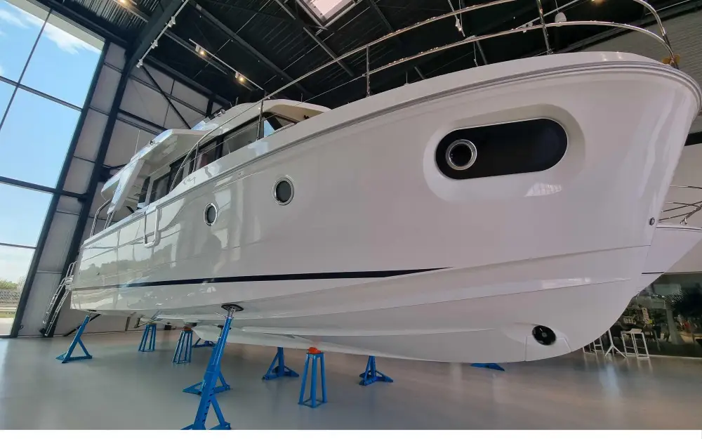 slider 2 Beneteau Swift Trawler 41 Fly