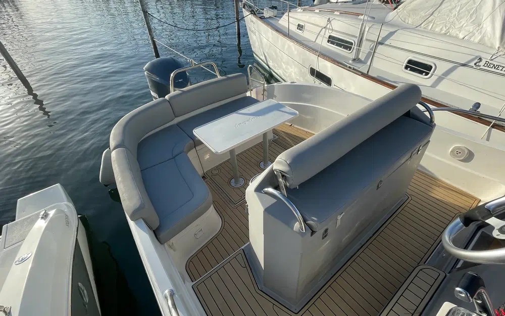 slider 2 Pacific Craft 815 SC