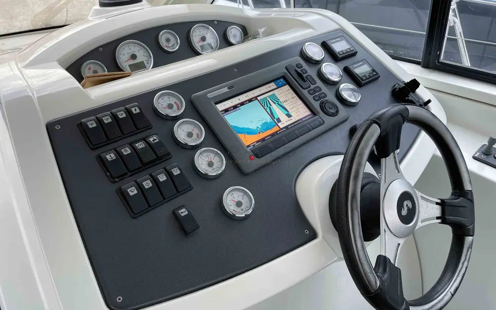 slider 10 Beneteau Gran Turismo 34