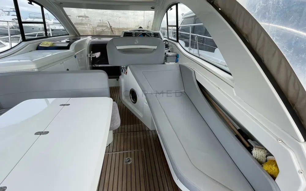 slider 8 Beneteau Gran Turismo 34
