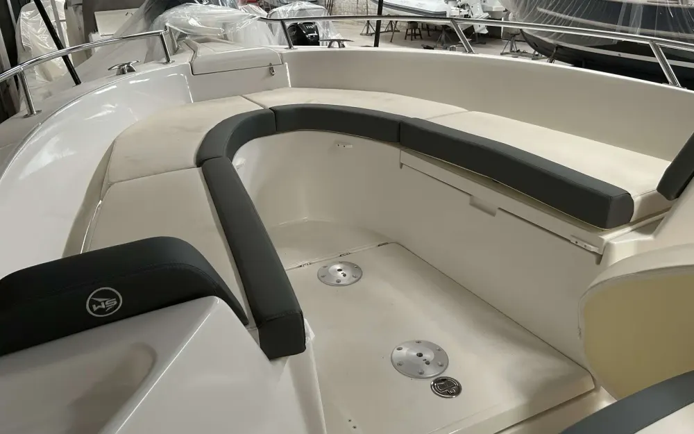 slider 9 White Shark  240 CC