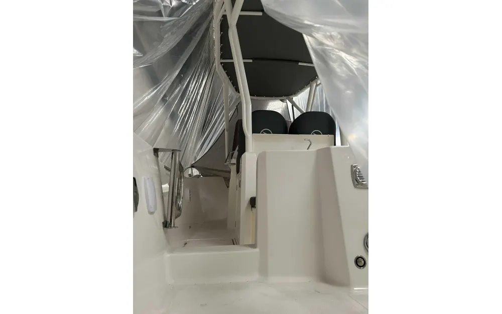 slider 2 White Shark  240 CC