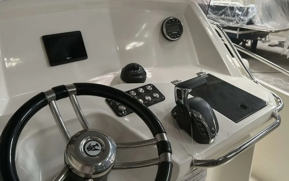 slider 6 White Shark  240 CC