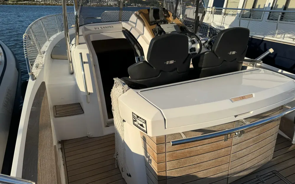 slider 4 Sessa Marine Key Largo 30 - null