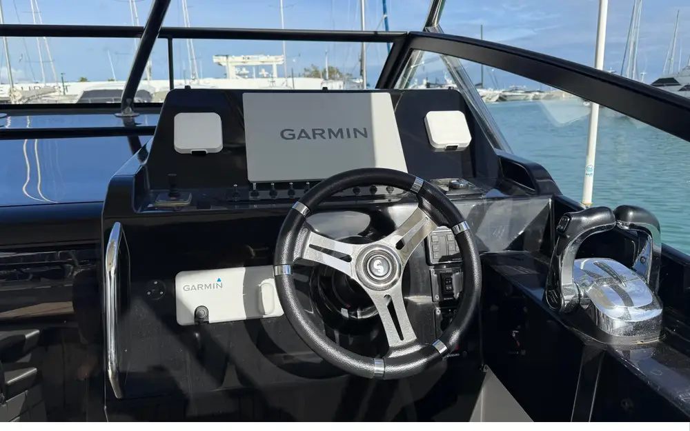 slider 11 Beneteau Flyer 10