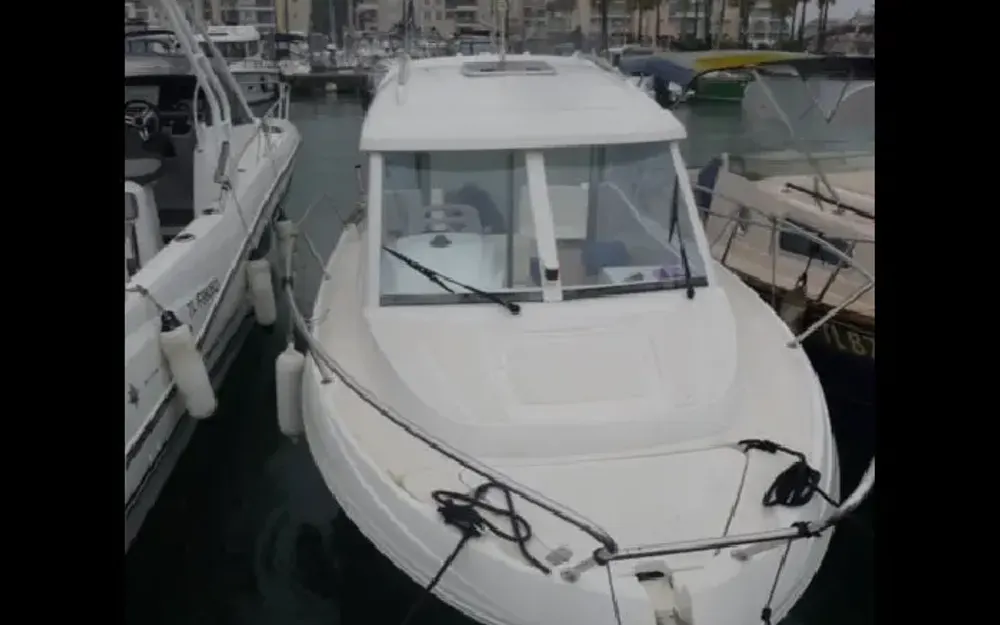 slider 0 Beneteau Antares 580