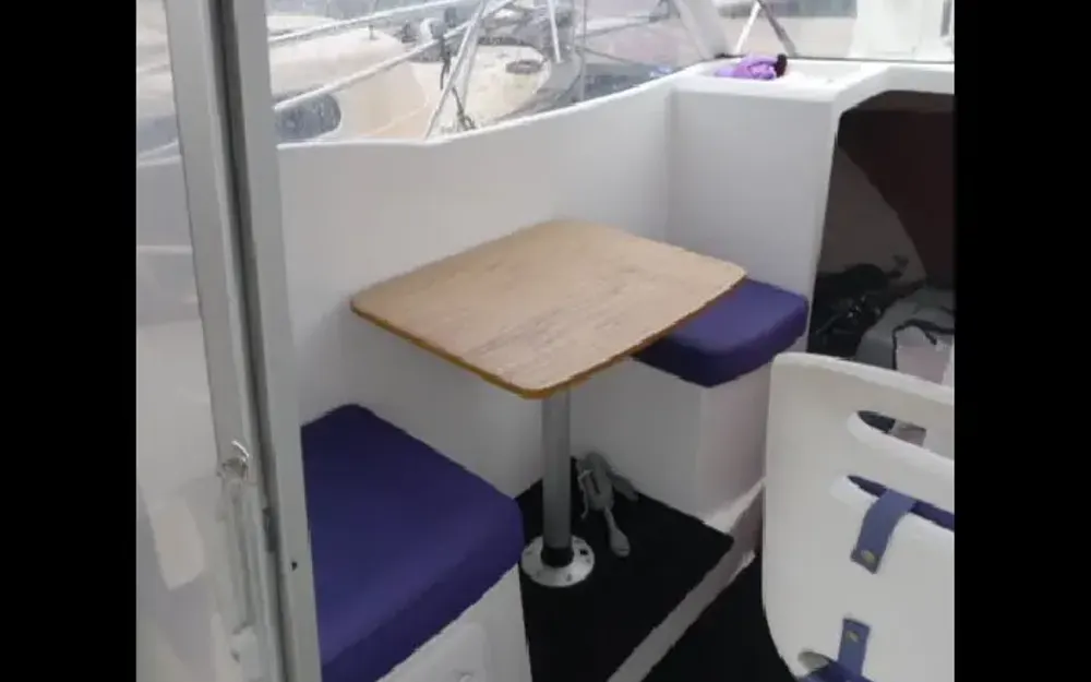 slider 4 Beneteau Antares 580
