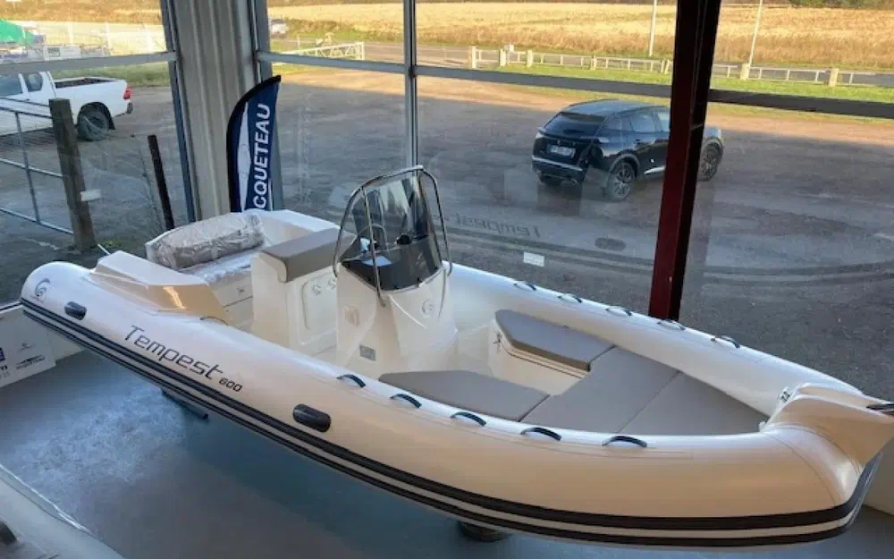 slider 0 Capelli Tempest 600