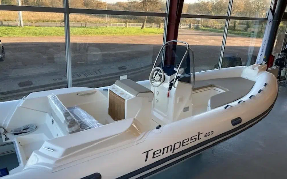 slider 4 Capelli Tempest 600