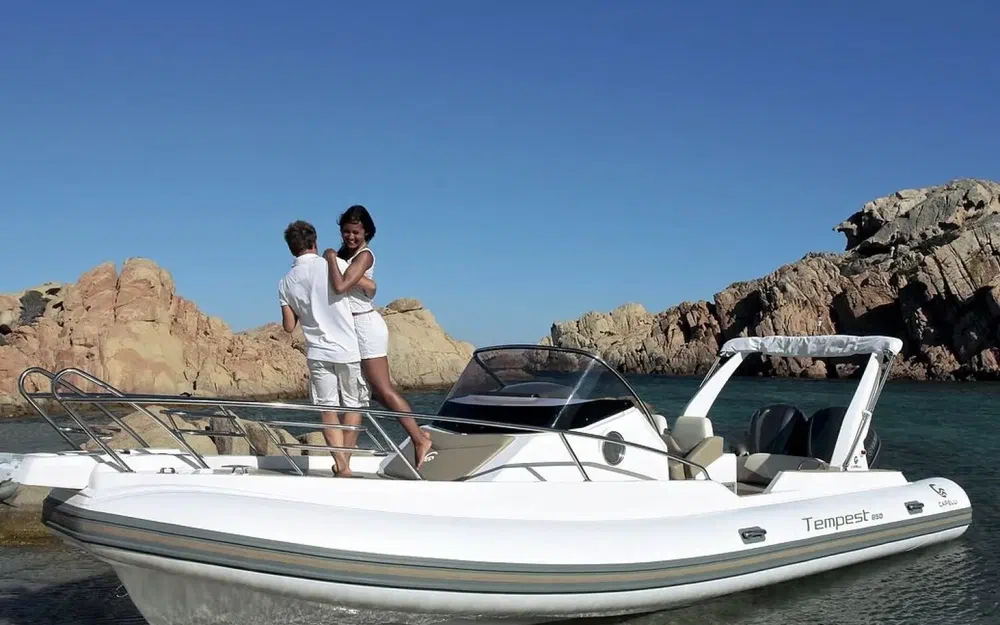 slider 1 Capelli Tempest 850